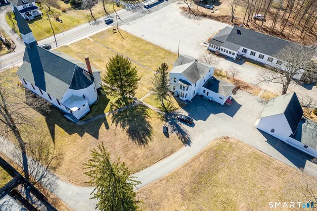 $895,000 | 350 Hartford Pike, Killingly, CT 06241