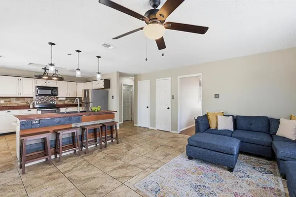 $405,000 | 1520 Warwick Drive, Mansfield, TX 76063