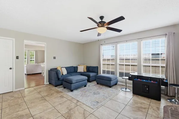 $405,000 | 1520 Warwick Drive, Mansfield, TX 76063