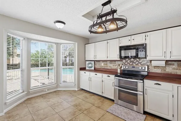 $405,000 | 1520 Warwick Drive, Mansfield, TX 76063