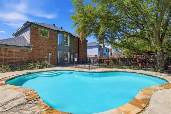 $405,000 | 1520 Warwick Drive, Mansfield, TX 76063