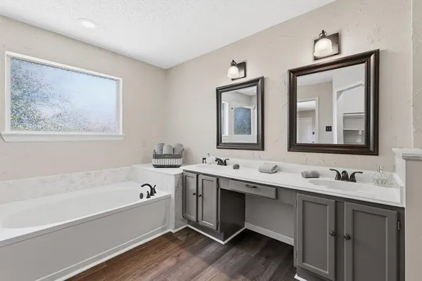 $405,000 | 1520 Warwick Drive, Mansfield, TX 76063