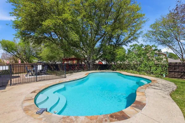 $405,000 | 1520 Warwick Drive, Mansfield, TX 76063