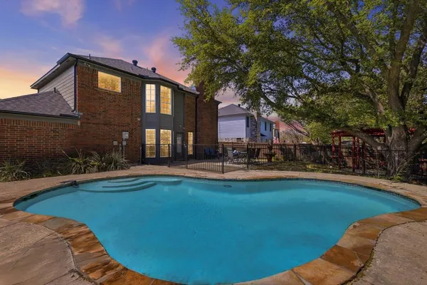 $405,000 | 1520 Warwick Drive, Mansfield, TX 76063