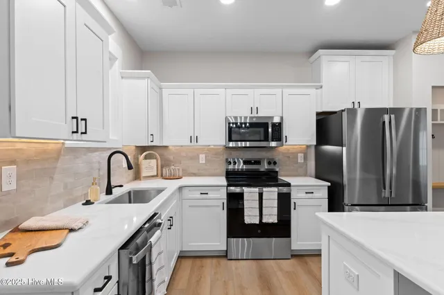 $414,900 | 340 Persimmon Road Southwest, Calabash, NC 28467