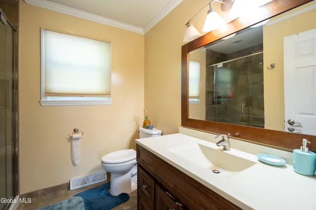 $439,000 | 51 Aspen Circle, Albany, NY 12208