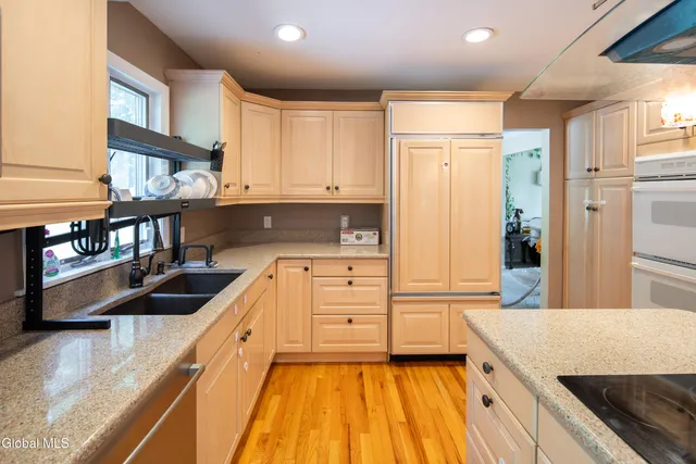 $439,000 | 51 Aspen Circle, Albany, NY 12208