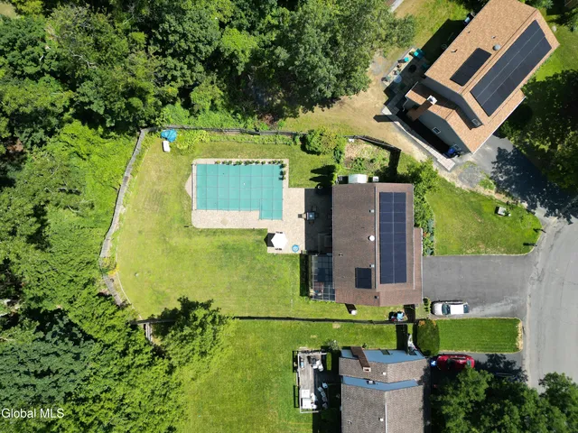 $439,000 | 51 Aspen Circle, Albany, NY 12208