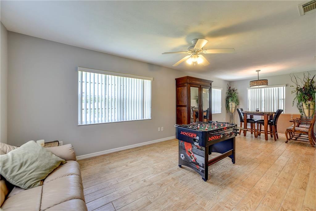 1034 Southeast Riverside Drive Stuart, FL 34996 - Photo 14 of 36 Gallery Image 14
