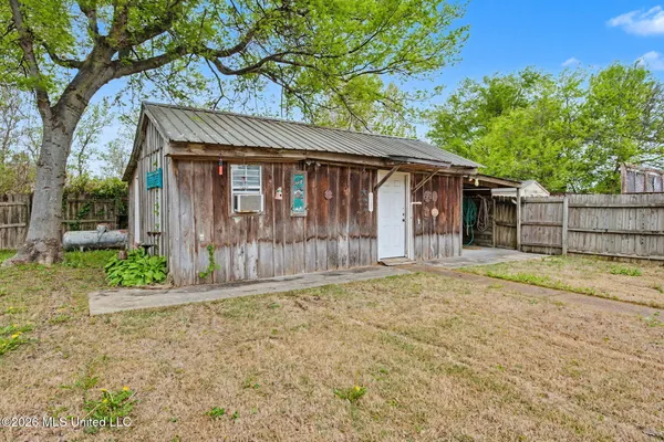 $290,000 | 1699 School Street, Tunica, MS 38676