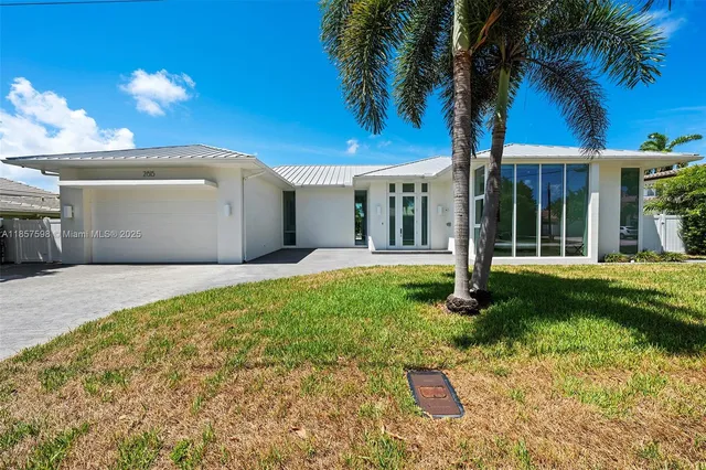 $5,440,000 | 2815 Northeast 26th Place, Fort Lauderdale, FL 33306