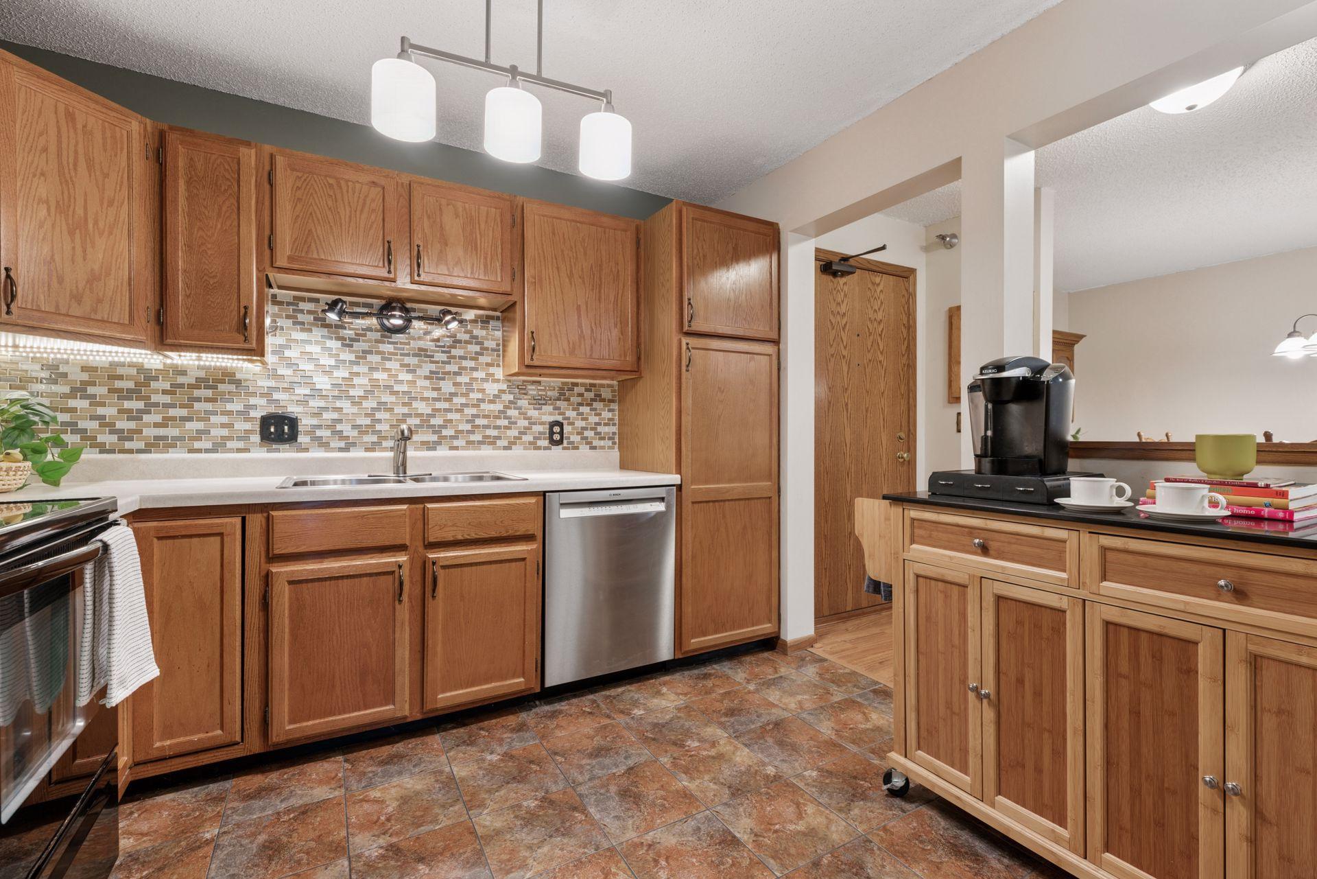 6085 Rowland Road, Unit 109 Minnetonka, MN 55343 - Photo 17 of 46 Gallery Image 17
