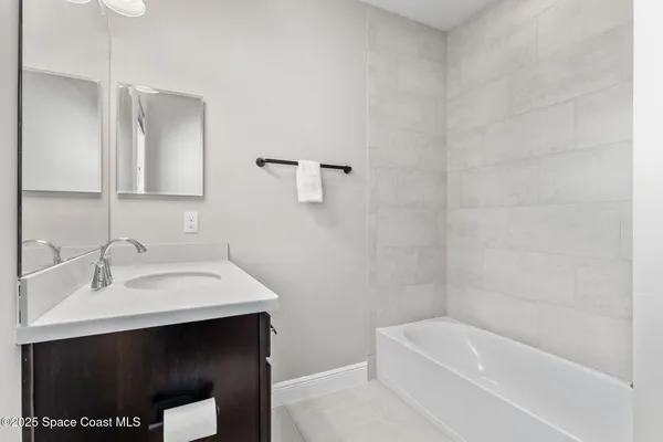 $889,900 | 8403 Catalissa Avenue, Melbourne, FL 32940