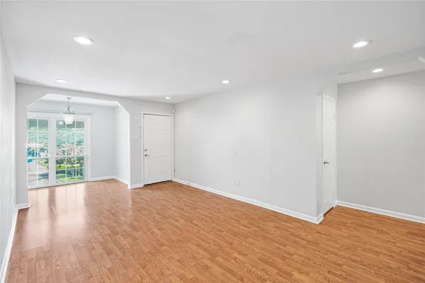 $1,850 | 12633 Memorial Drive, Unit 118, Houston, TX 77024