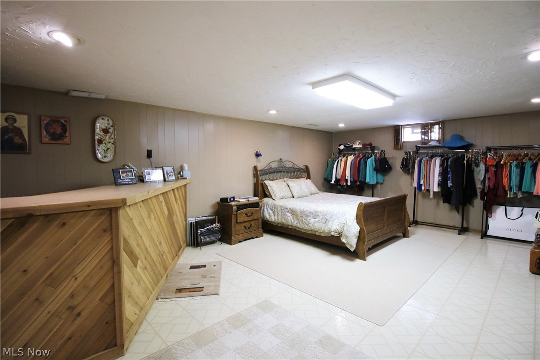 4204 Ridgewood Road Akron, OH 44321 - Photo 25 of 33