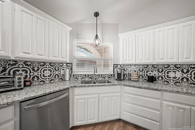 $399,900 | 127 Terrace Kerrville Tx 78028, Kerrville, TX 78028