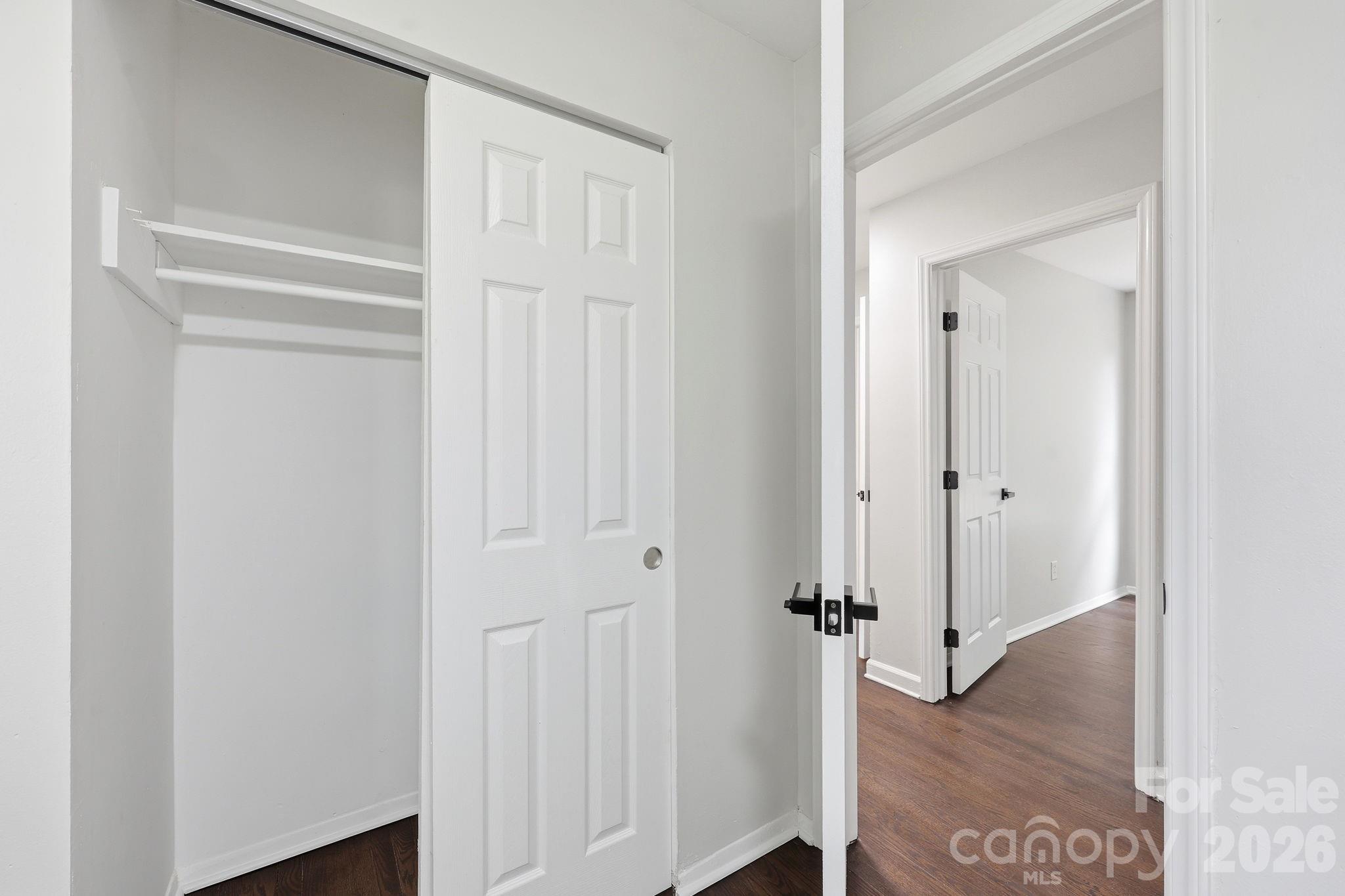 9430 Trinity Road Charlotte, NC 28216 - Photo 20 of 39 Gallery Image 20