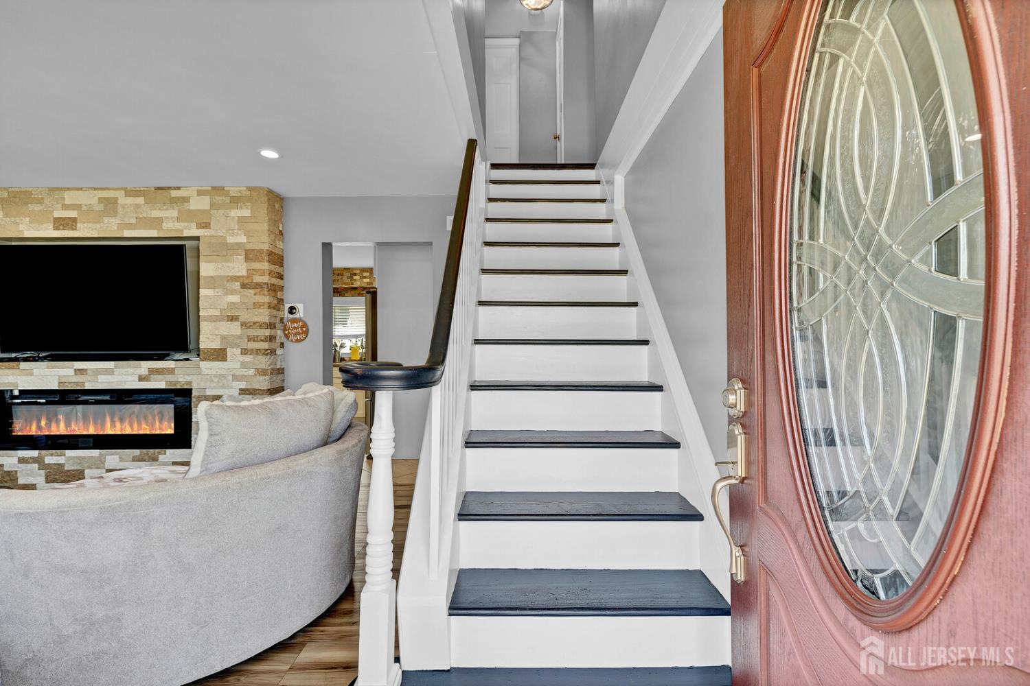 91 Crestview Road Fords, NJ 08863 - Photo 8 of 41