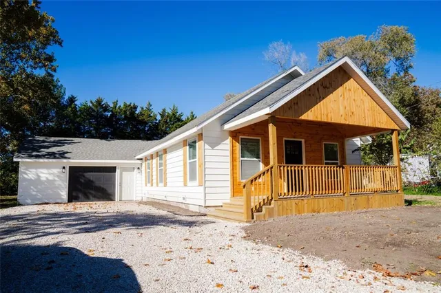 $195,000 | 1121 South Lafayette Avenue, Chanute, KS 66720