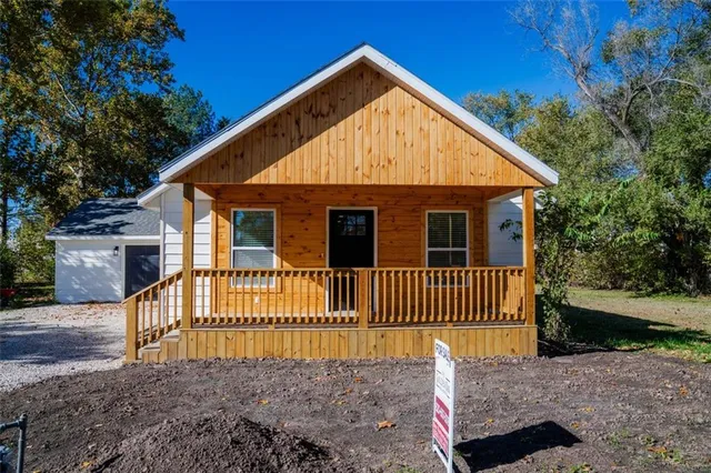 $195,000 | 1121 South Lafayette Avenue, Chanute, KS 66720