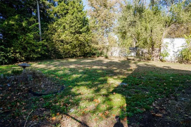 $195,000 | 1121 South Lafayette Avenue, Chanute, KS 66720