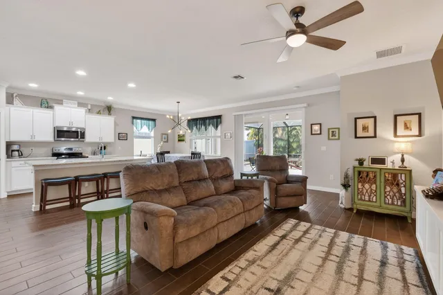 $529,800 | 7561 Southwest Harbor Cove Drive, Stuart, FL 34997