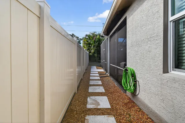 $529,800 | 7561 Southwest Harbor Cove Drive, Stuart, FL 34997