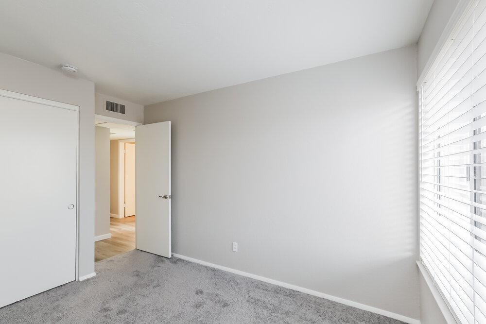 1635 East Apollo Road Phoenix, AZ 85042 - Photo 15 of 18 Photo #15