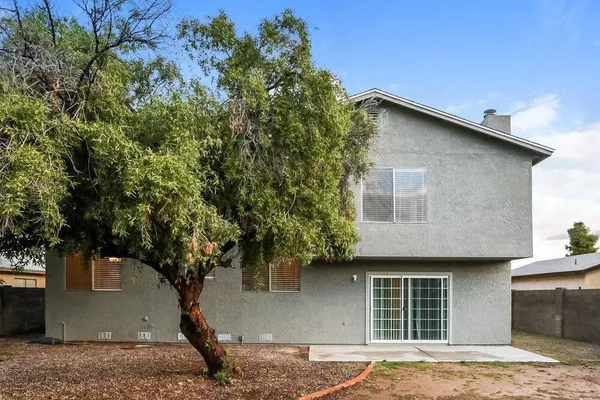 $2,390 | 1635 East Apollo Road, Phoenix, AZ 85042