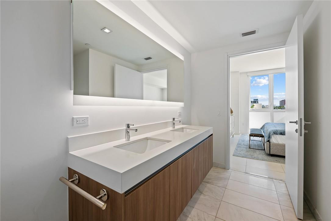 401 North Birch Road, Unit 411 Fort Lauderdale, FL 33304 - Photo 13 of 27 Photo 13