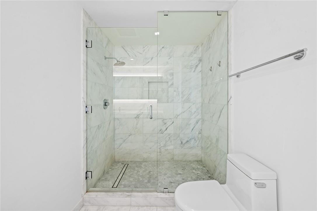 401 North Birch Road, Unit 411 Fort Lauderdale, FL 33304 - Photo 14 of 27 Photo 14