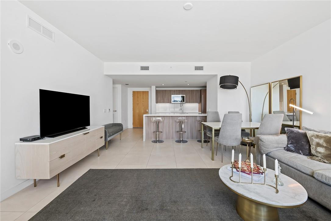 401 North Birch Road, Unit 411 Fort Lauderdale, FL 33304 - Photo 6 of 27 Photo 6