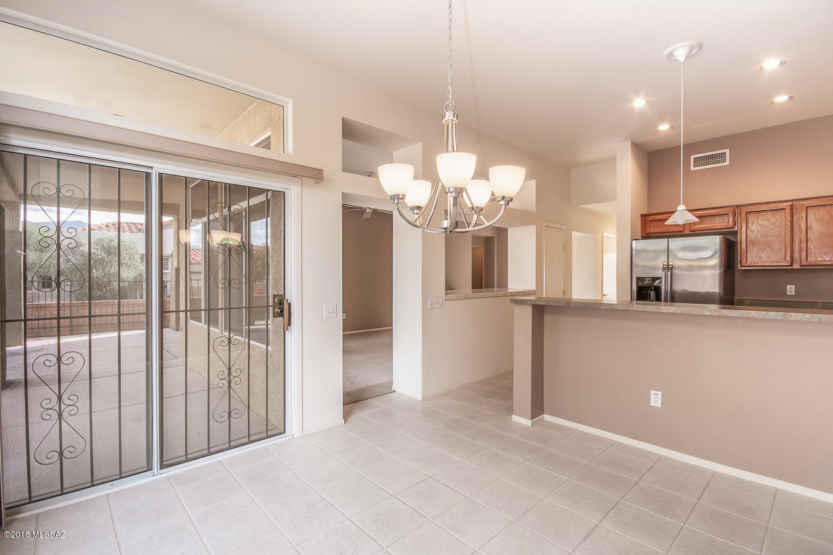 923 East Royal Oak Road Tucson, AZ 85755 - Photo 10 of 25
