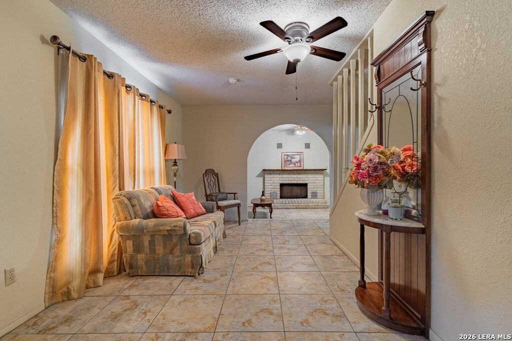 1801 Royal Ridge Drive Eagle Pass, TX 78852 - Photo 4 of 32