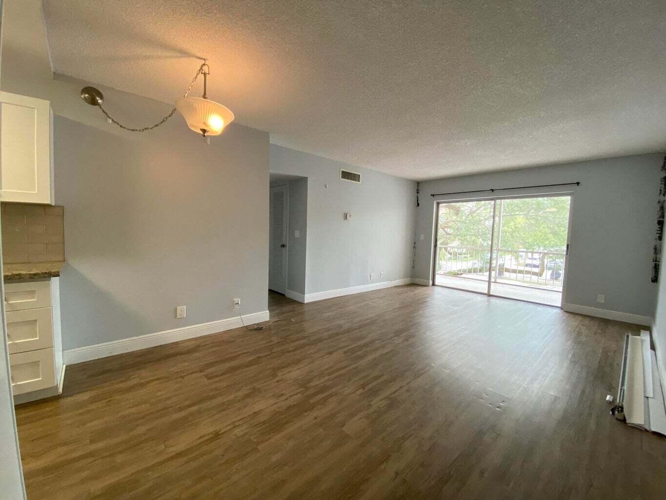 634 Northwest 13th Street, Unit 28 Boca Raton, FL 33486 - Photo 4 of 14 4