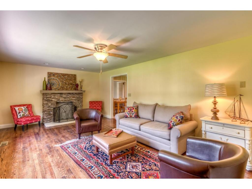 403 Spring Brook Drive Bristol, TN 37620 - Photo 5 of 24 Photo 5
