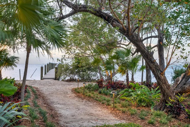$15,750,000 | 75840 Overseas Highway, Islamorada, FL 33036