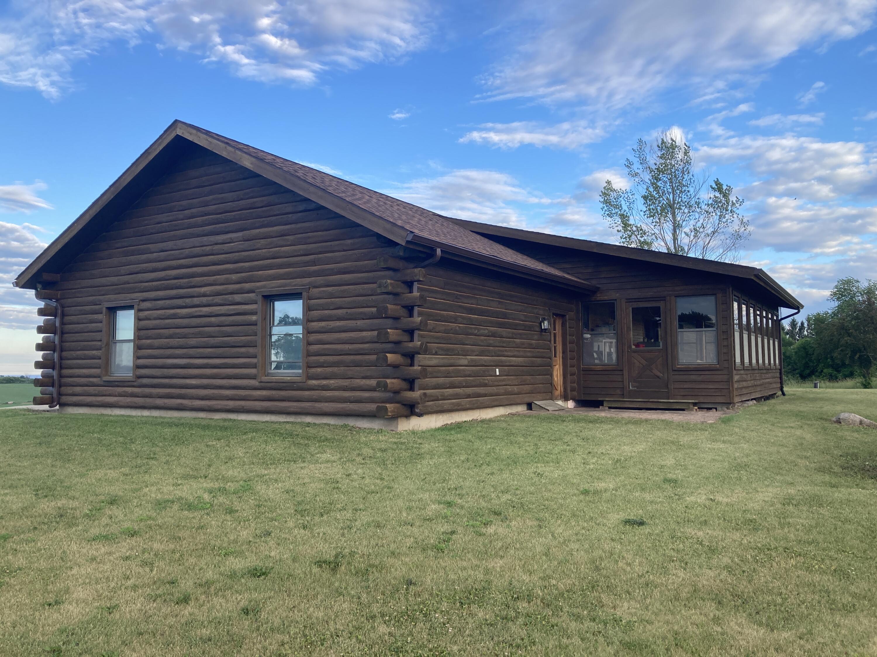 N290 County Rd LL Holland, WI 53013 - Photo 2 of 20 Rear