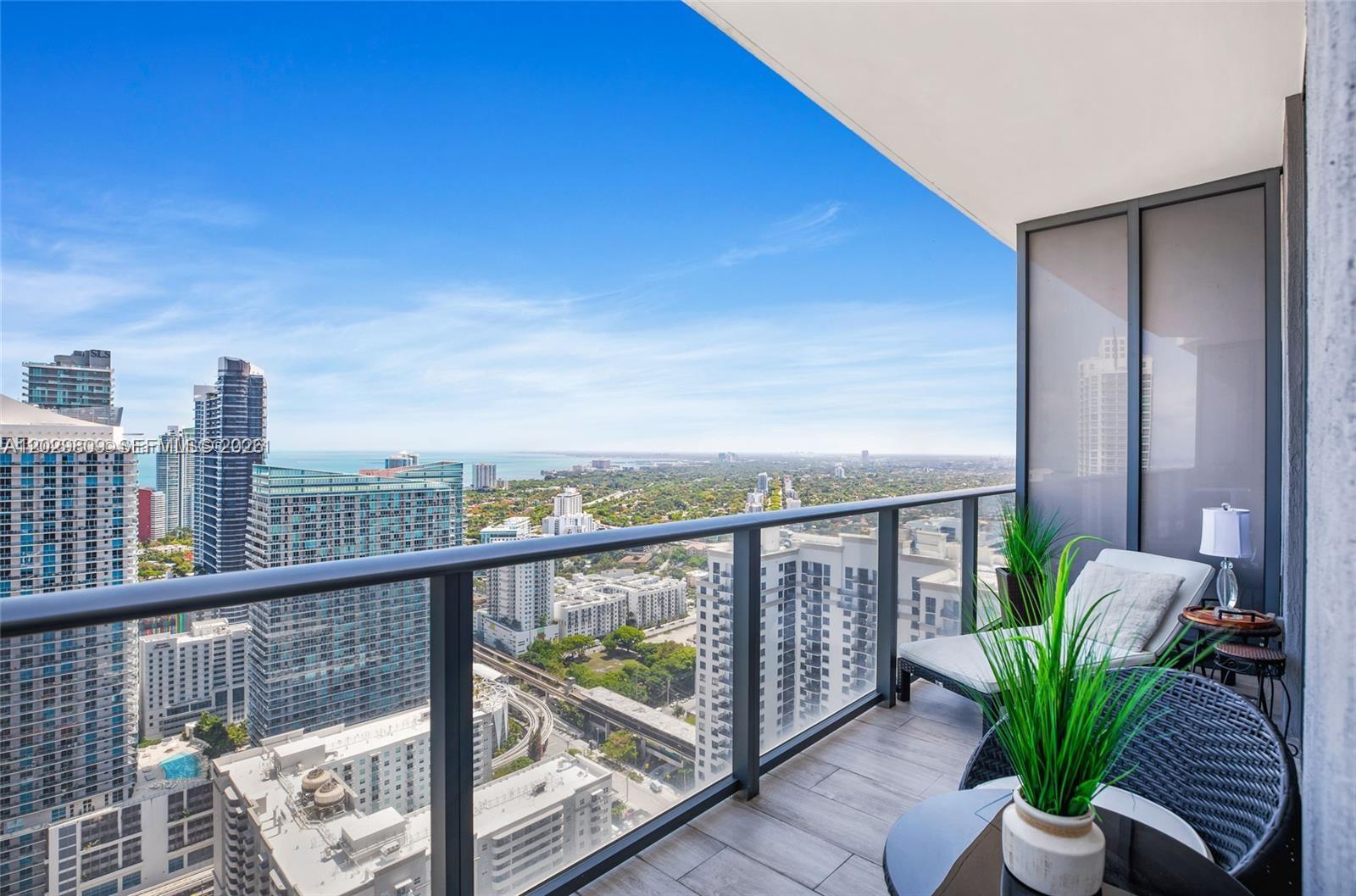 45 Southwest 9th Street, Unit 4204 Miami, FL 33130 - Photo 12 of 35