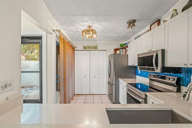 $234,000 | 4308 Park Lake Terrace South, Unit 7, Bradenton, FL 34209