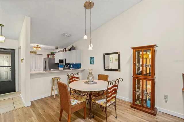 $234,000 | 4308 Park Lake Terrace South, Unit 7, Bradenton, FL 34209