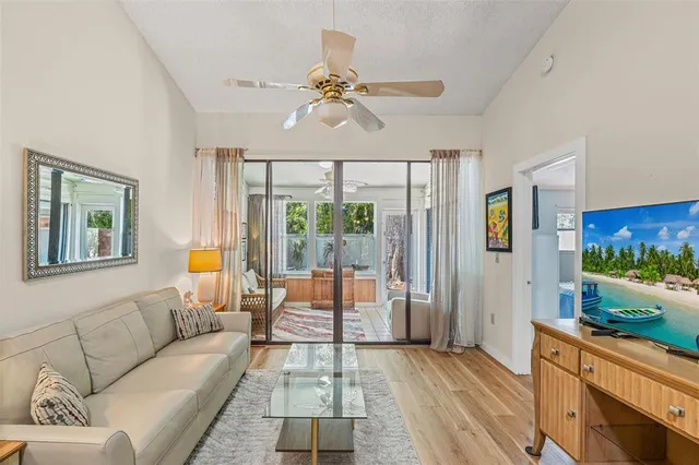 $234,000 | 4308 Park Lake Terrace South, Unit 7, Bradenton, FL 34209