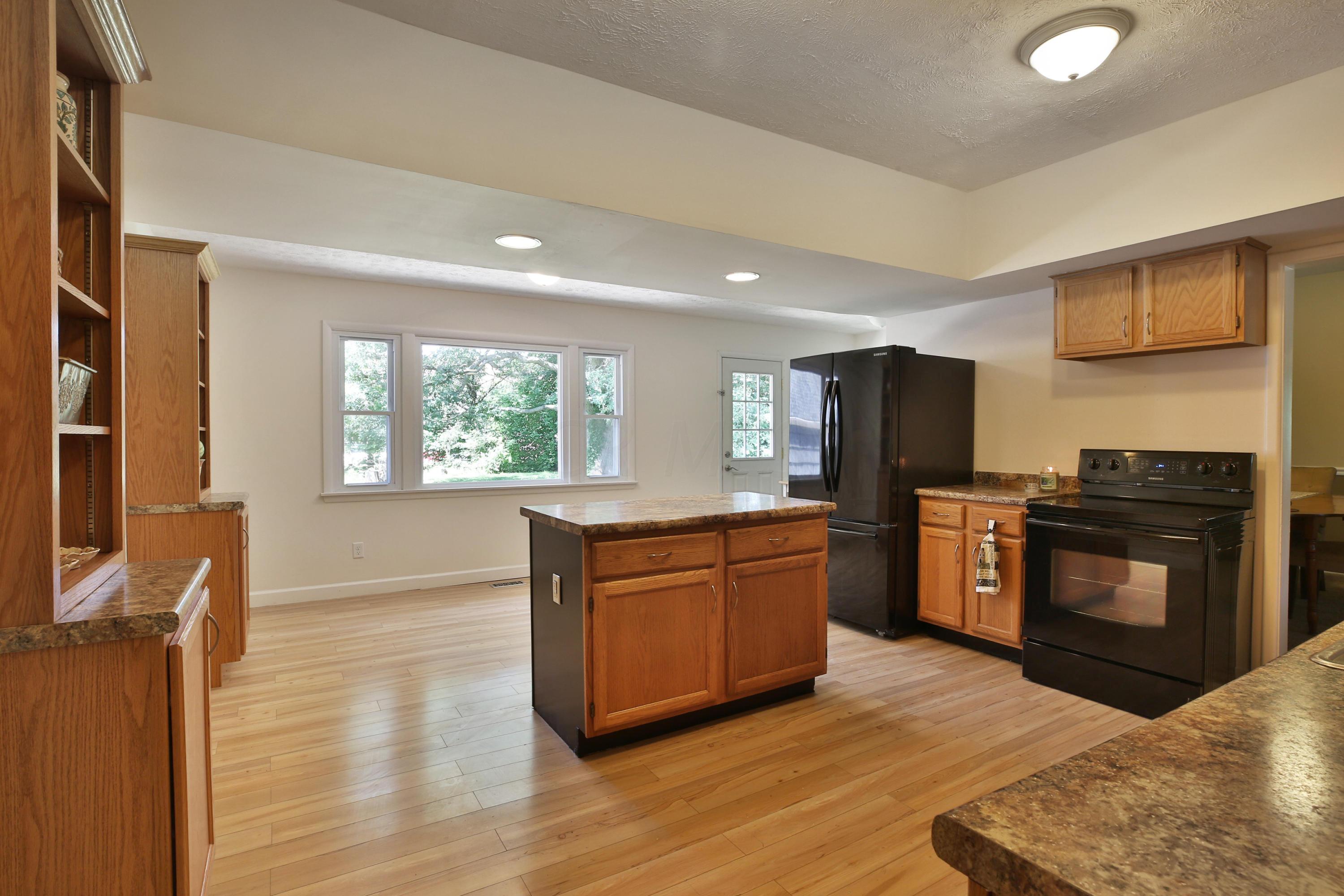 1350 East Cooke Road Columbus, OH 43224 - Photo 15 of 52 Gallery Image 15