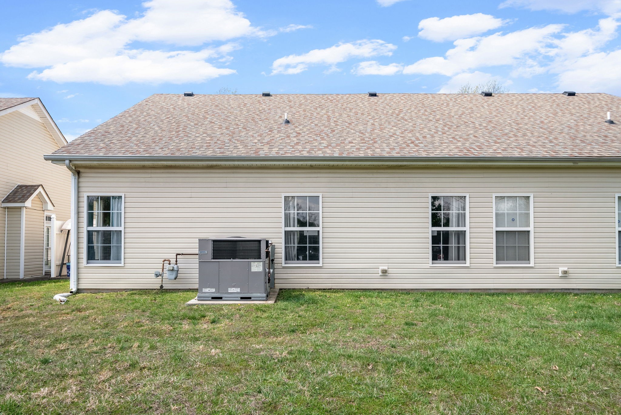 3737 Meadow Ridge Lane Clarksville, TN 37040 - Photo 27 of 32 a front view of a house with a garden