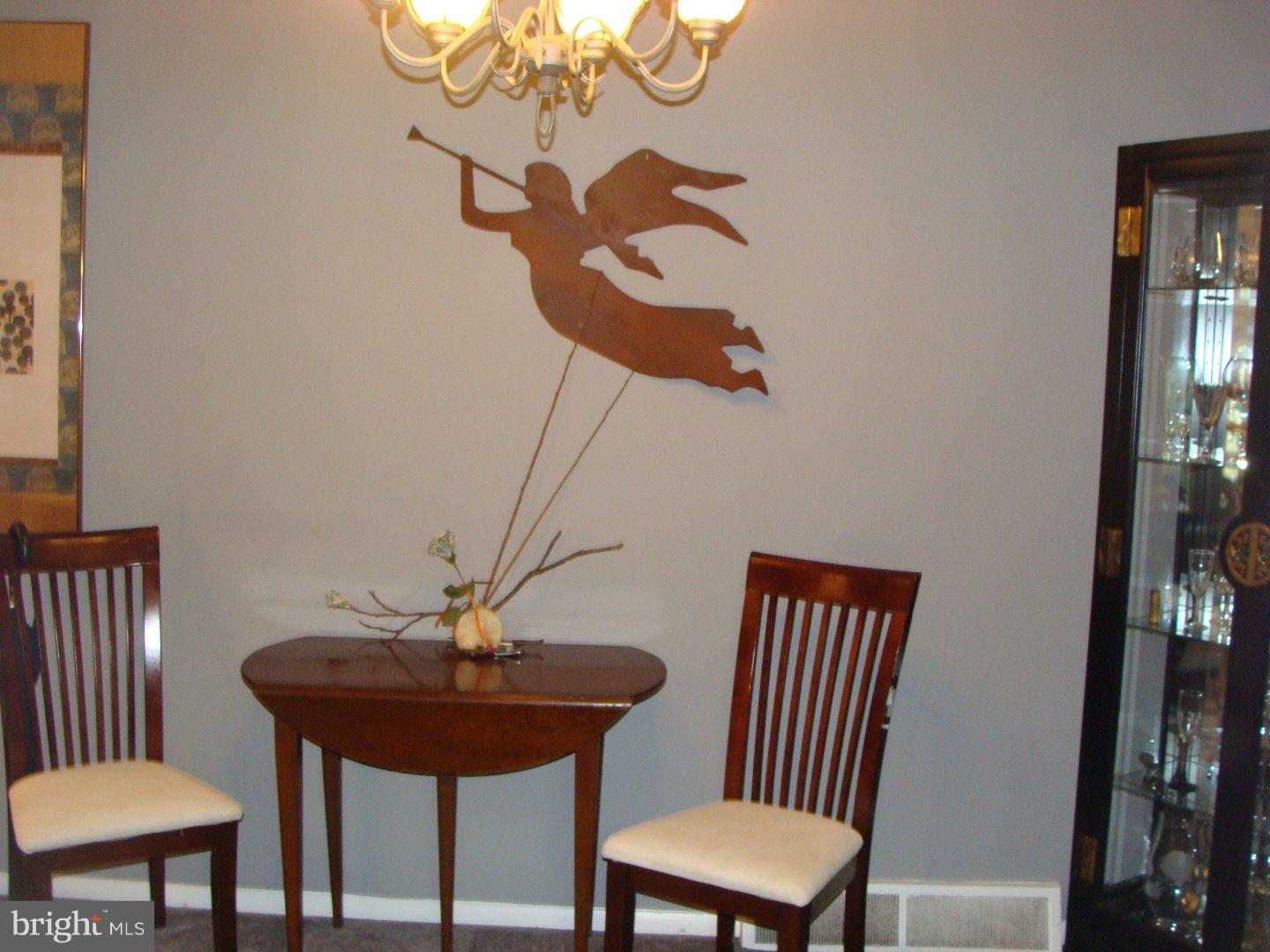 121 Juniper Road Havertown, PA 19083 - Photo 4 of 24 Dining Room