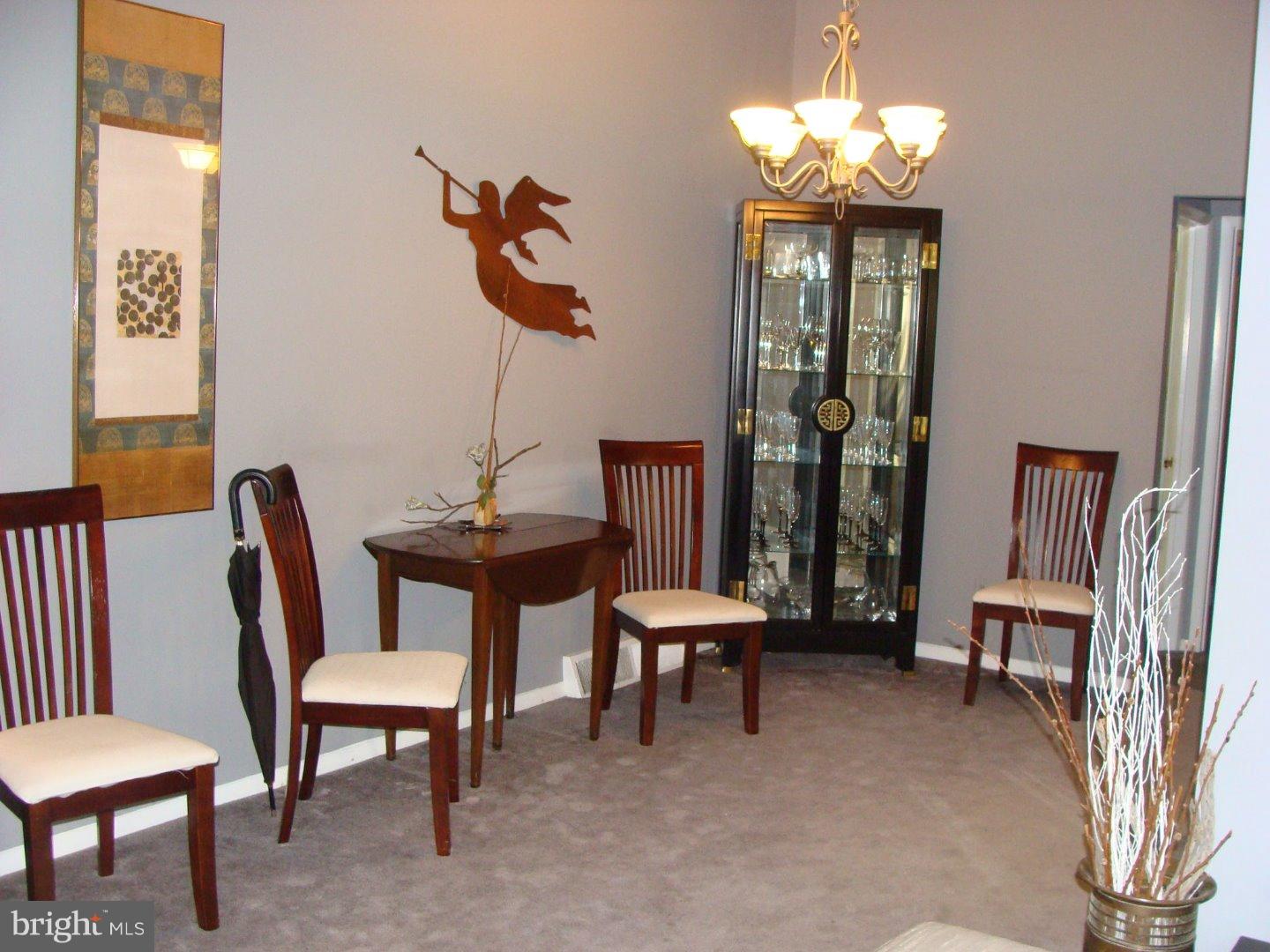 121 Juniper Road Havertown, PA 19083 - Photo 8 of 24 Living Room