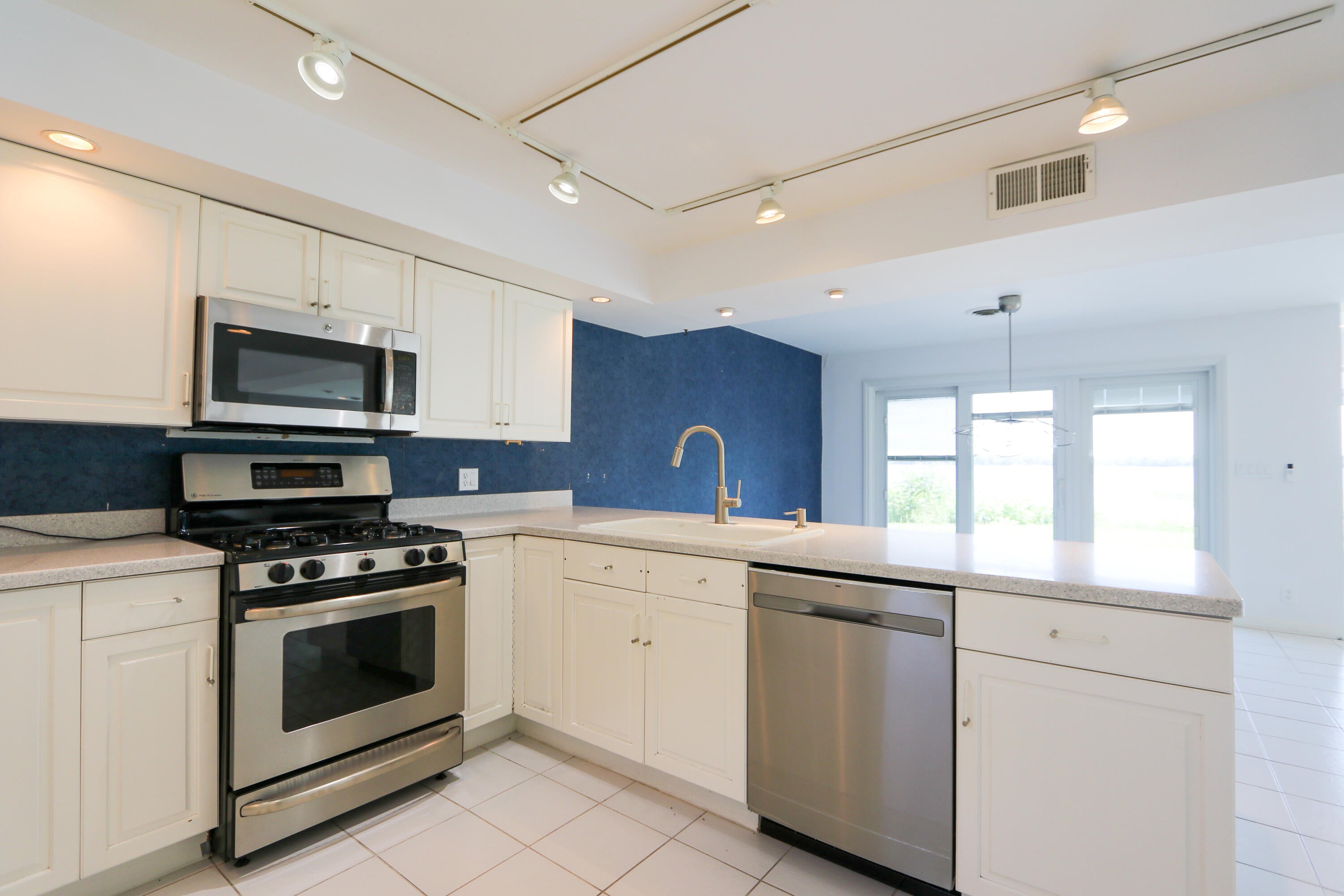 17 Dumont Road Champlain, NY 12919 - Photo 14 of 68 Gallery Image 14