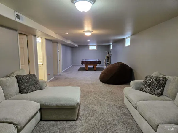 $525,000 | 1932 Northwest 4th Avenue, Ontario, OR 97914