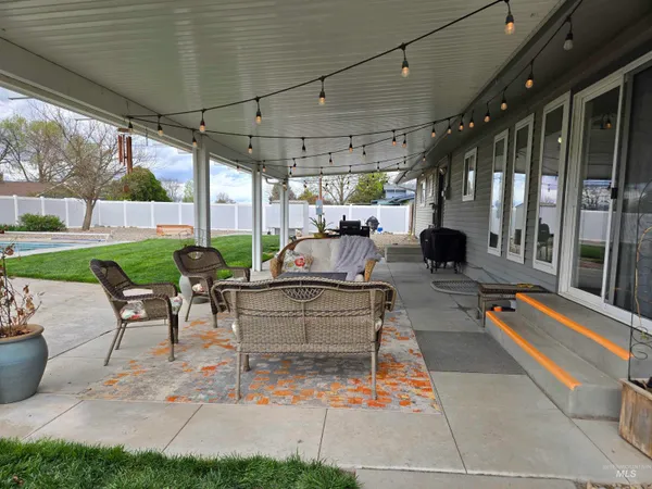 $525,000 | 1932 Northwest 4th Avenue, Ontario, OR 97914