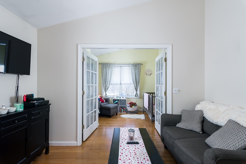 27 Inverness Avenue Worcester, MA 01604 - Photo 11 of 26 Gallery Image 11